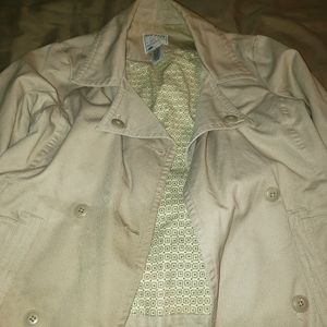 Lightweight women's peacoat